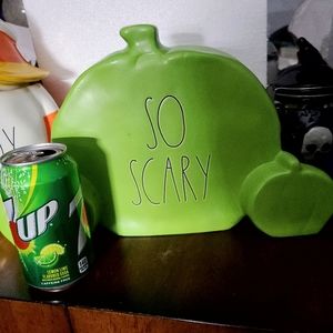 RE Dunn Halloween Home Decor